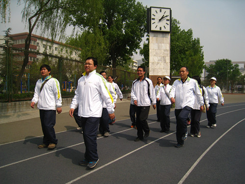 英国威廉希尔公司成功举办第十一届师生运动会
